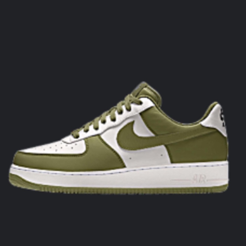 BRAND NEW NIKE AIR FORCE 1